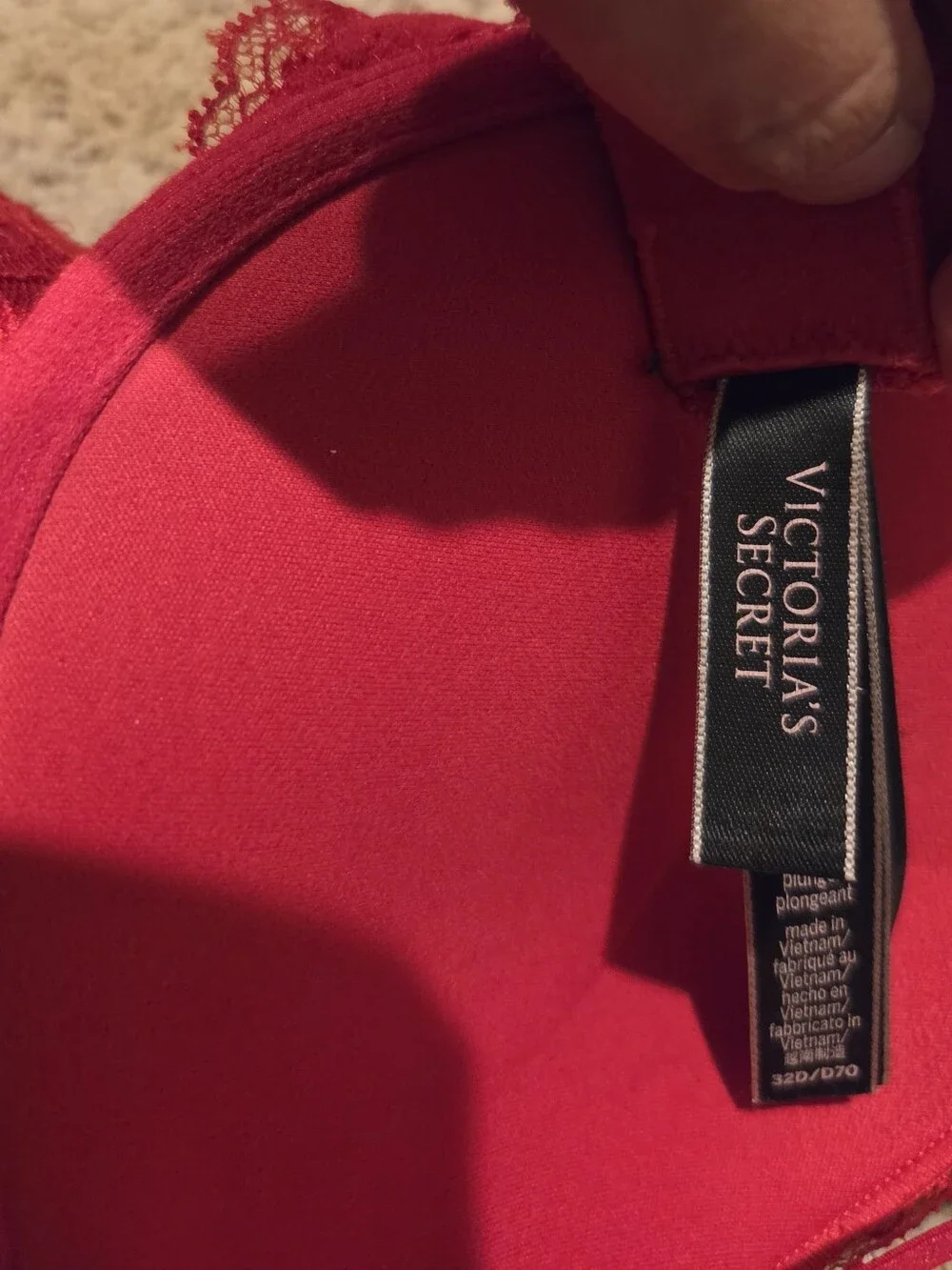 Victoria's Secret Red Lace Push-Up Bra Sz 32D